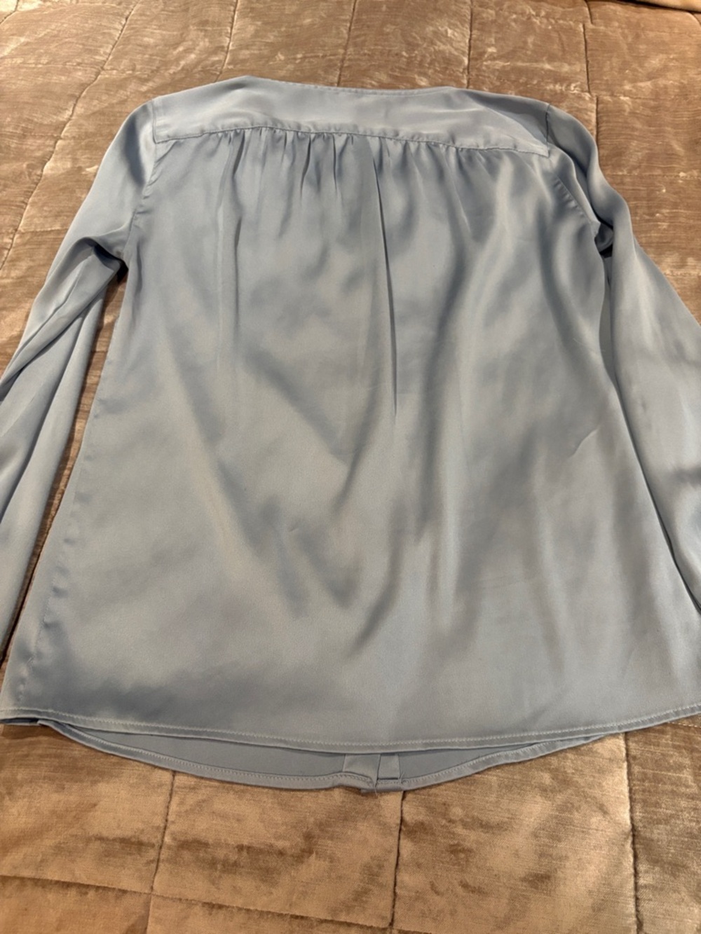 LOFT Ice Blue Button-Front Pocket Blouse size XS - Picture 4 of 8